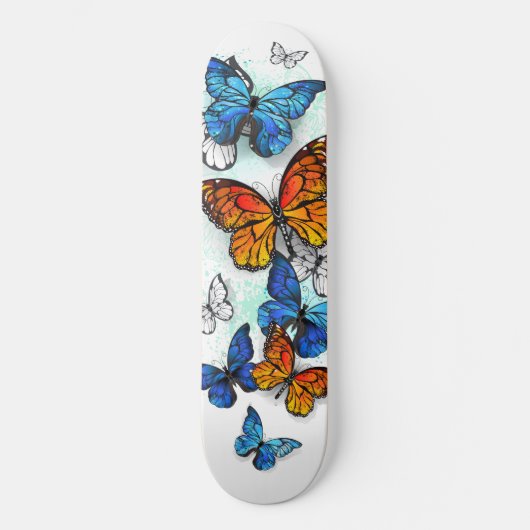 Flying Butterflies Morpho und Monarch Skateboard (Vorderseite)