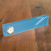 Flying Flugzeug on a blue sky background Namensplakette (Seite)