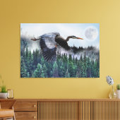 Flying Great Blue Heron & Misty Forest Wildlife Leinwanddruck (Insitu (Wohnzimmer))