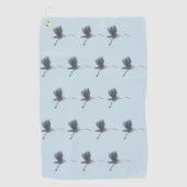Flying Great Blue Heron Muster Golfhandtuch (Vorderseite)