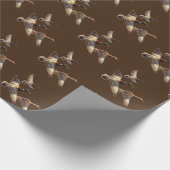 Flying Mallard Ducks Geschenkpapier (Ecke)