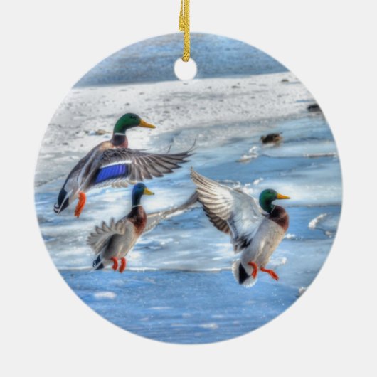 Flying Mallard Ducks Wildlife Gift Keramikornament (Hinten)