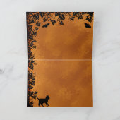 Flying mit schwarzer Katze , halloween night Karte (Innenseite)