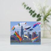 Flying Pride über Chicago Postkarte (Stehend Vorderseite)