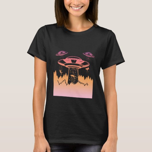 Flying Saucer UFO Astronauts are Aliens T-Shirt (Vorderseite)