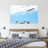Flying Sitting Seagulls Birds Blue Sky Leinwanddruck (Insitu (Schlafzimmer))