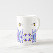 Flying Spring Bees Bone China Tasse (Vorderseite Rechts)