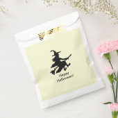 Flying Witch - Yellow -Happy Halloween - Favor Bag Geschenktütchen (Versiegelt)