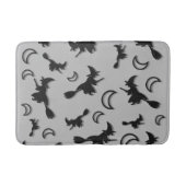 Flying witter zwischen Halbmond zu Halloween-Nacht Badematte (Vorderseite)