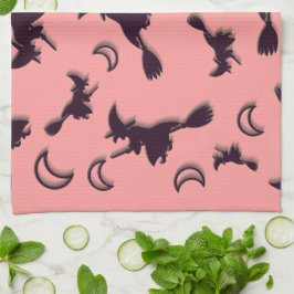 Flying witter zwischen Halbmond zu Halloween-Nacht Geschirrtuch