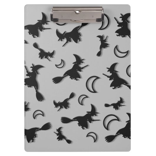 Flying witter zwischen Halbmond zu Halloween-Nacht Klemmbrett (Vorderseite)