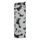Flying witter zwischen Halbmond zu Halloween-Nacht Thermosbecher (Nach links gedreht)