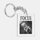FOCUS - Dark Academia Minimalist Photography Schlüsselanhänger (Vorderseite links)