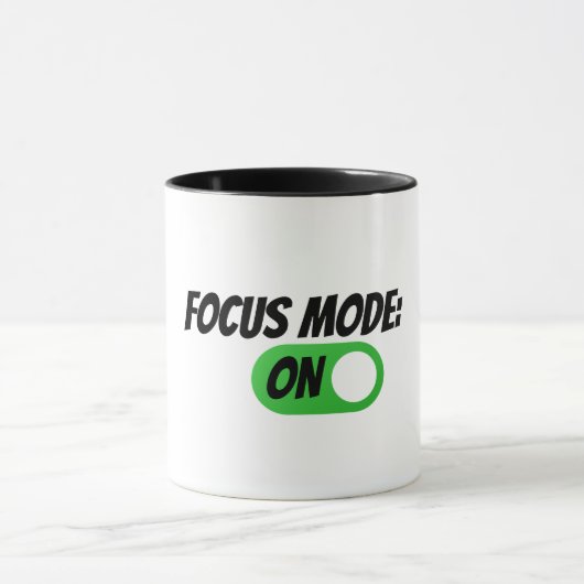 "Focus Mode ON" Funny Coffee Tasse (Zentrum)