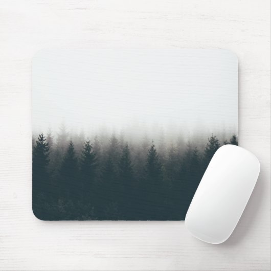 Foggy Forest Pine Mountain Ästhetische Kunst Mousepad (Mit Mouse)