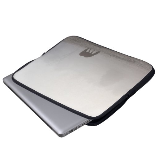 Foggy Grazing Laptopschutzhülle (Vorne Knopf)