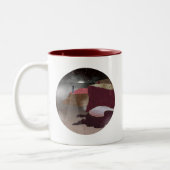 Foggy Lighthouse Zweifarbige Tasse (Links)