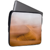 Foggy Namib Desert Laptop Sleeve (Vorne Rechts)