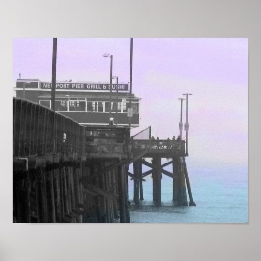 Foggy Newport Pier Tinted Poster (Vorne)