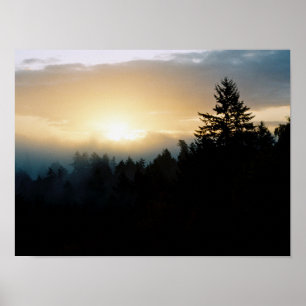 Foggy Northwest Sonnenaufgang Poster
