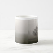 Foggy Sternexplosion Baum Landschaft Kaffeewelt Ta Kaffeetasse (Mittel)