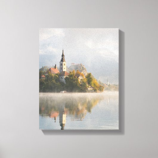 Foggy sunrise Lake Bled Vertikale Leinwand (Vorderseite)