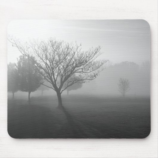 Foggy Tree in Black & White Mousepad (Vorne)