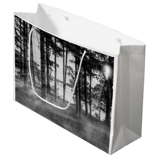 Foggy Trees an Table Rock Graustufen Große Geschenktüte (Vorderseite Schrägansicht)
