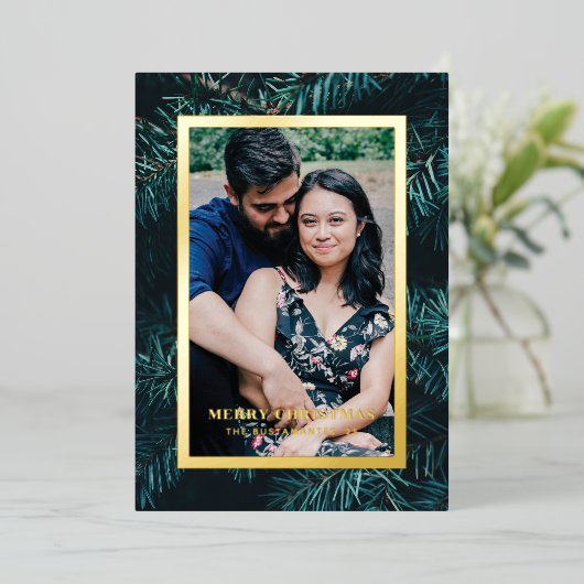 Foil Modern Pine Frame Christmas Photo Card Folieneinladung (Stehend vorne)