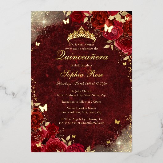 Foil Royal Red Gold Butterfly Floral Quinceanera Folieneinladung (Vorderseite)