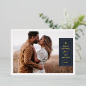 Foil Rustic Tree Woodgrain Christmas Photo Card Folieneinladung (Stehend vorne)