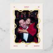 Foil Wavy Frame Retro Photo Wedding Folieneinladung (Vorderseite)