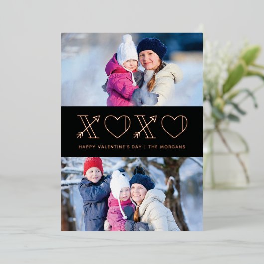 Foil Xs & Os Valentine's Day 2-Foto Card - Schwarz Folieneinladung (Stehend vorne)