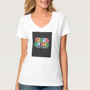 Fokussieren auf das Shirt "Gute Dinge"