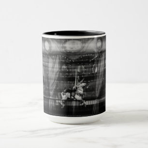 Fokussieren Sie Kaffee-Tasse ein Karussell und Tasse