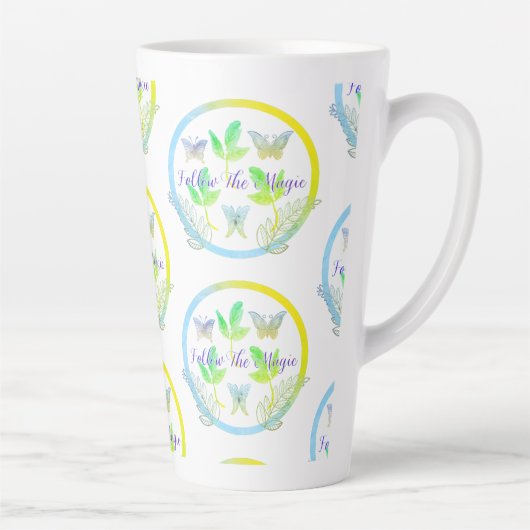 Folgen Sie der magischen Latte-Tasse Milchtasse (Rechts)