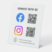 Folgen Sie hier dem Scan Connect mit dem QR-Logo v Sockelschild (Vorderseite)