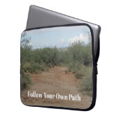 Folgen Sie Ihrem eigenen Weg Wüste Foto Wanderweg Laptopschutzhülle (Vorderseite Links)