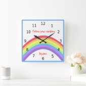 Folgen Sie Ihrem Regenbogen, personalisiert mit Ih Quadratische Wanduhr (Zuhause)