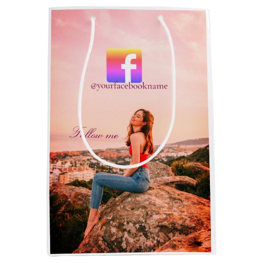 Folgen Sie uns Facebook-Benutzername Social Media  Mittlere Geschenktüte (Vorderseite)