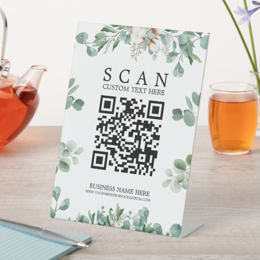 Foliage QR Code Scan Table Top Pedestzeichen Sockelschild (In Situ)