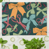 Folk Art Holiday Bows und Schere Weihnachten Gold Geschirrtuch (Gefaltet)