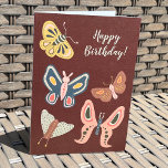 Folk Art Moths Butterfets Custom Message Karte<br><div class="desc">Diese hübsche Karte eignet sich perfekt zum Geburtstag oder zu jedem Anlass, da sowohl die Nachricht auf der Vorderseite als auch die Nachricht auf der Innenseite mit Ihrem eigenen Text angepasst werden können. Auf dieser Karte finden Sie volkstümliche Mottenbilder in warmen Erdtönen aus braunem, rosa, gelbem, grünem und blauem Set...</div>