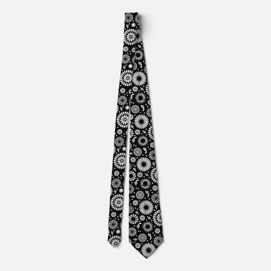 Folk Floral Black and White Sunflower Boho Chic Krawatte (Rückseite)