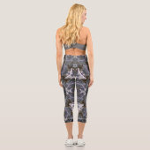 Folk Mandala Capri Leggings (Rückseite)