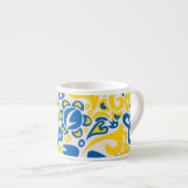 Folklore-Muster mit ukrainischen Flaggenfarben  Espressotasse (Vorderseite Rechts)