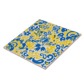 Folklore-Muster mit ukrainischen Flaggenfarben  Fliese (Seite)