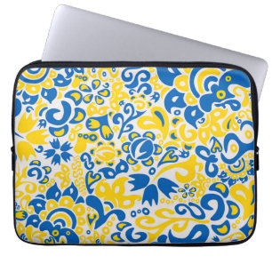 Folklore-Muster mit ukrainischen Flaggenfarben Laptopschutzhülle