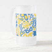 Folklore-Muster mit ukrainischen Flaggenfarben Mattglas Bierglas (Vorderseite Links)