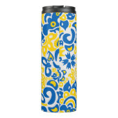 Folklore-Muster mit ukrainischen Flaggenfarben Thermosbecher (Rückseite)